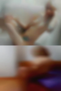 Middle sexy woman nude.
